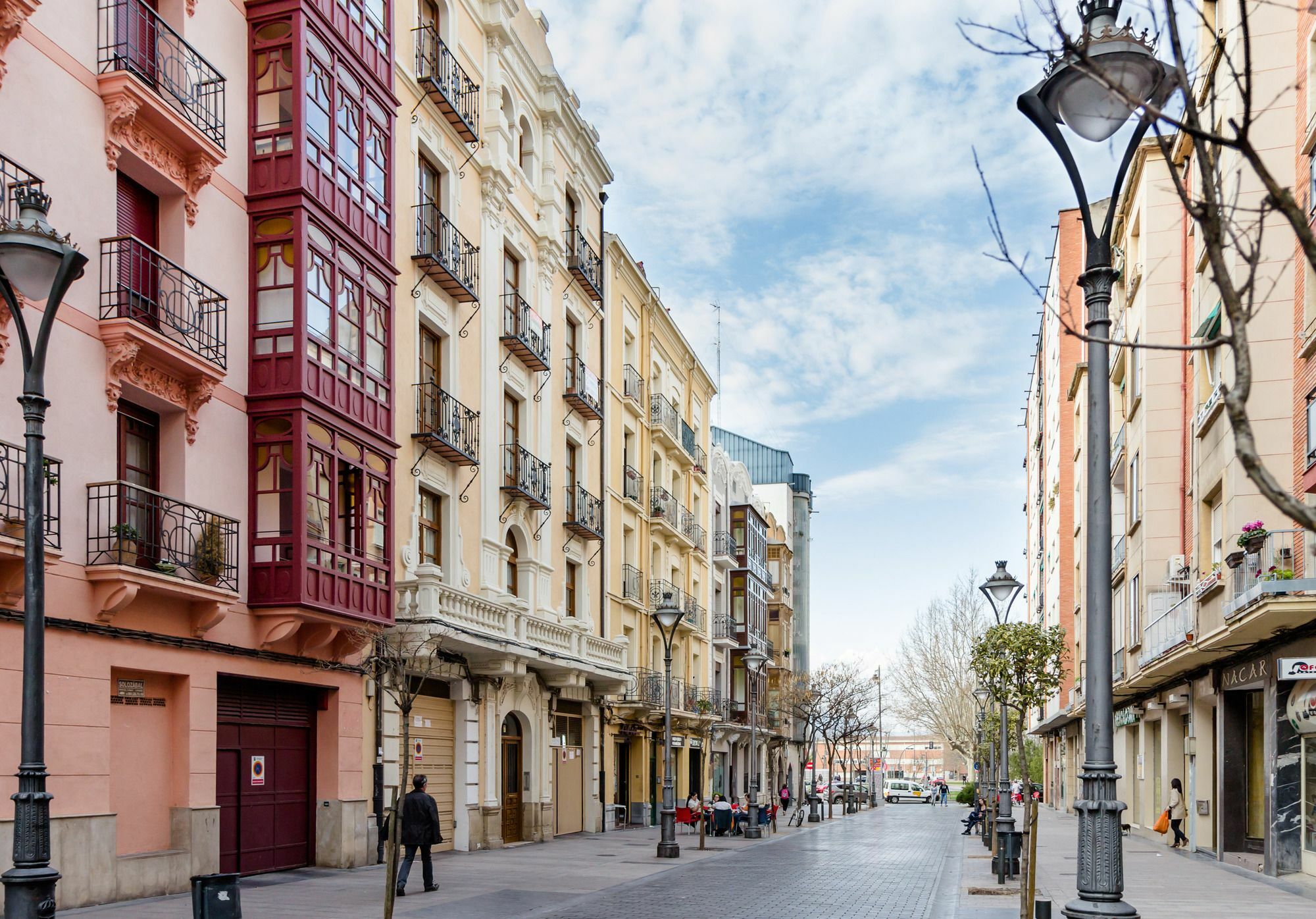 Pension Logrono Hotel ภายนอก รูปภาพ